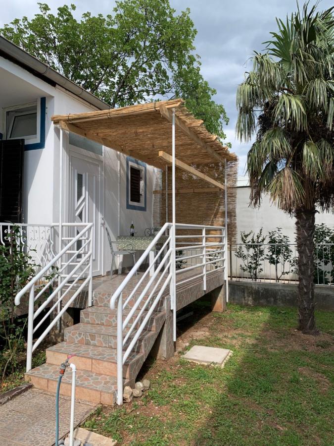 Apartmani Antonela Селине Екстериор снимка